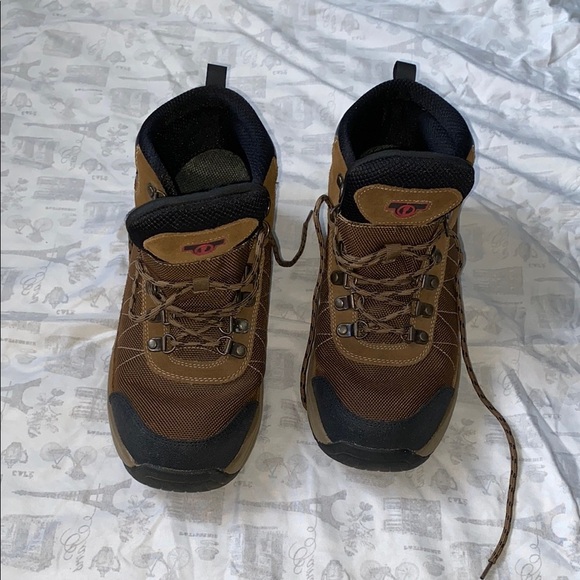 Brown and Black Rugged Outdoor Boots with Reinforced Toe - Picture 1 of 10